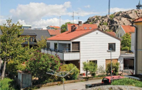 Nice Home In Lysekil With Sauna